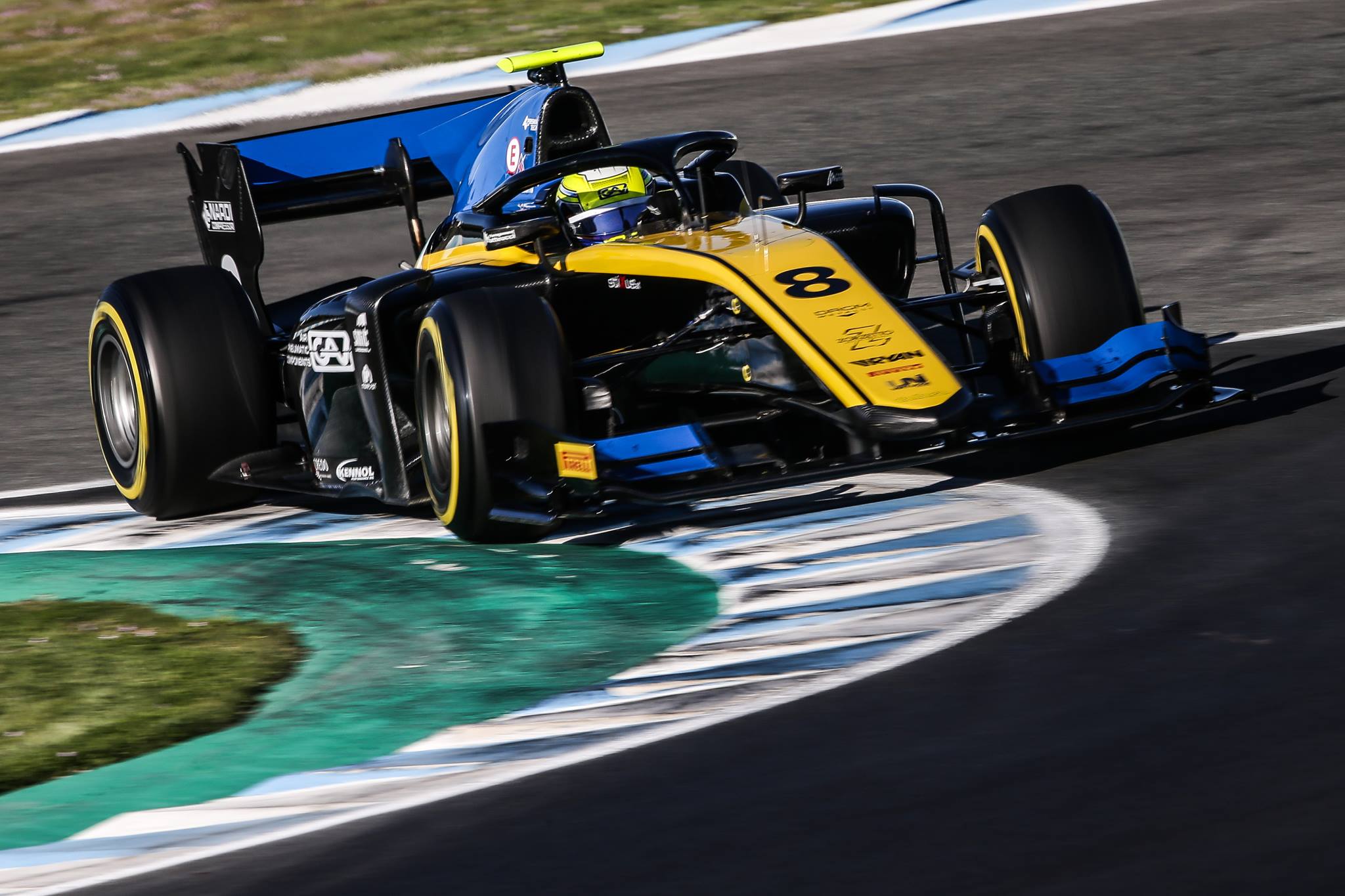 Luca Ghiotto è la stella del Mondiale di Formula 2 ma…