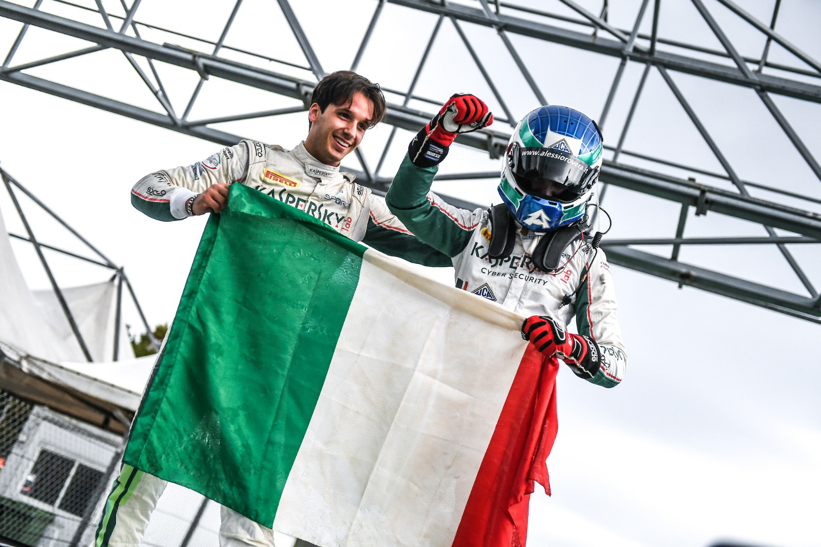 Riccardo Agostini Campione Italiano Gran Turismo Sprint  con Alessio Rovera