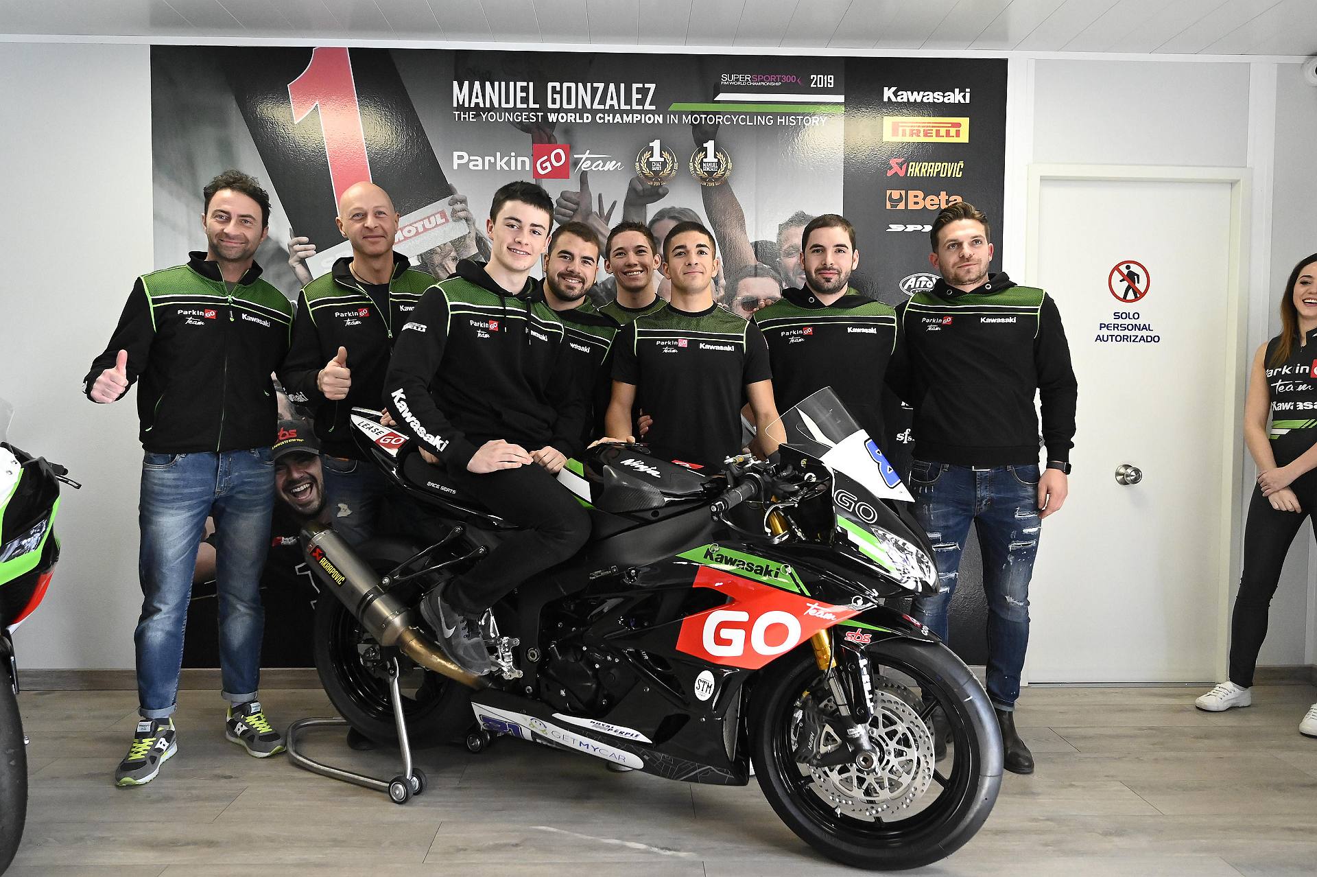 Moto: presentato a Madrid il team ParkinGO Kawasaki 2020