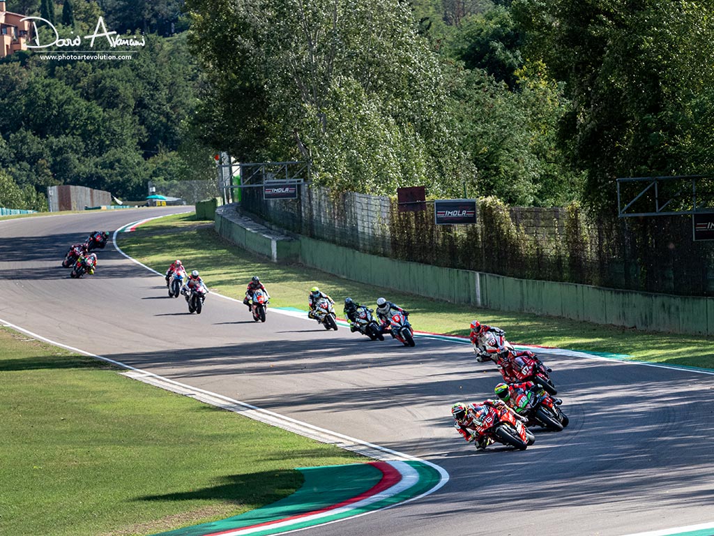 CIV – Savadori e Perez fanno il bis a Imola. Bernardi vince in Supersport